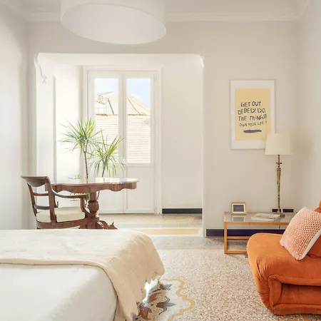 Cosy With Terrace 아파트